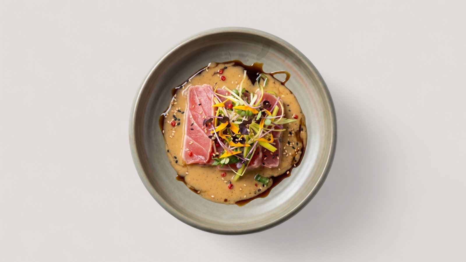 Splentify-enhanced tuna plate with premium plating