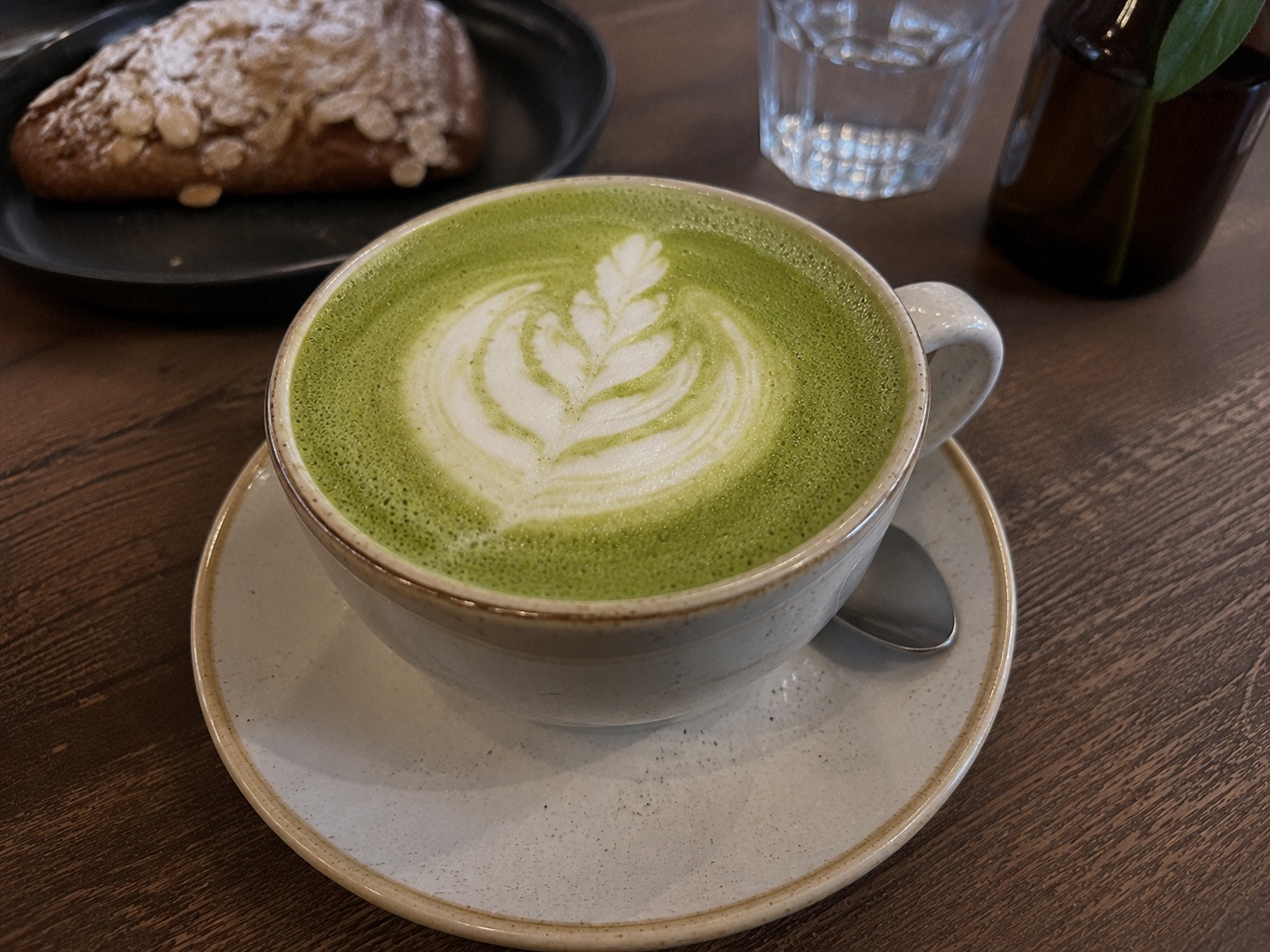 Original matcha latte photo for coffee shops